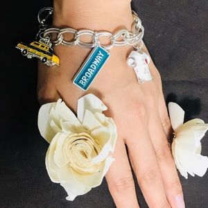 🚘🗽New York Inspired- Classic Cham👚